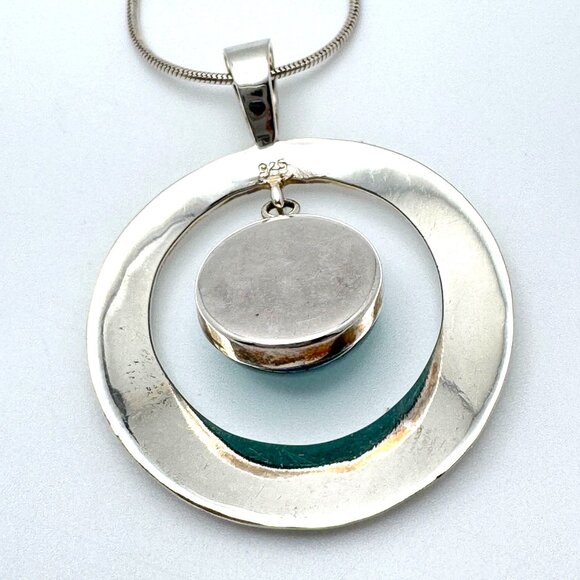 Sterling Silver 925 Circle Pendant Necklace Aqua Blue Fused Glass Centerpiece - Picture 9 of 9